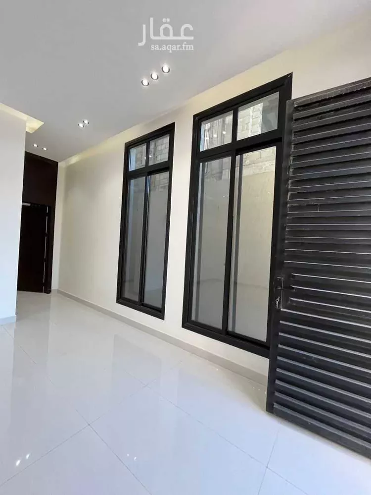 Floor for Sale in Riyadh Al Janadriyah صورة 4