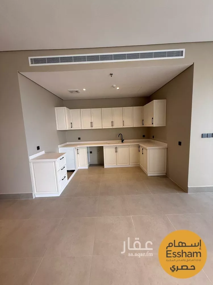 شقة للبيع في شارع الامير عبدالعزيز ابن فهد ابن عبدالعزيز, حي الحزام الذهبي, مدينة الخبر, المنطقة الشرقية صورة 2