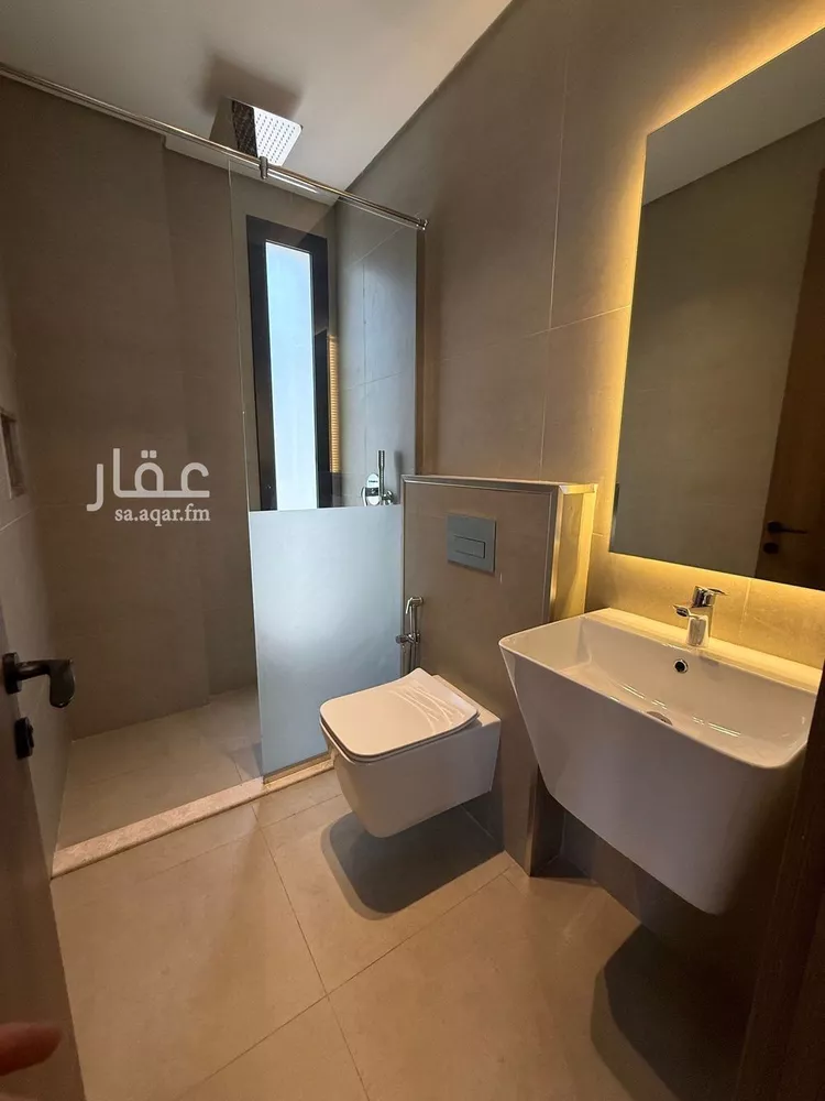 شقة للبيع في شارع الامير عبدالعزيز ابن فهد ابن عبدالعزيز, حي الحزام الذهبي, مدينة الخبر, المنطقة الشرقية 6