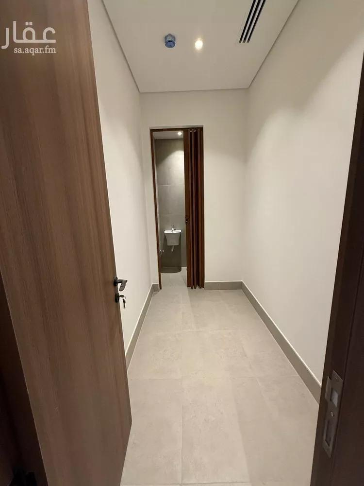 شقة للإيجار في شارع الامير عبدالعزيز ابن فهد ابن عبدالعزيز, حي الحزام الذهبي, مدينة الخبر, المنطقة الشرقية صورة 3