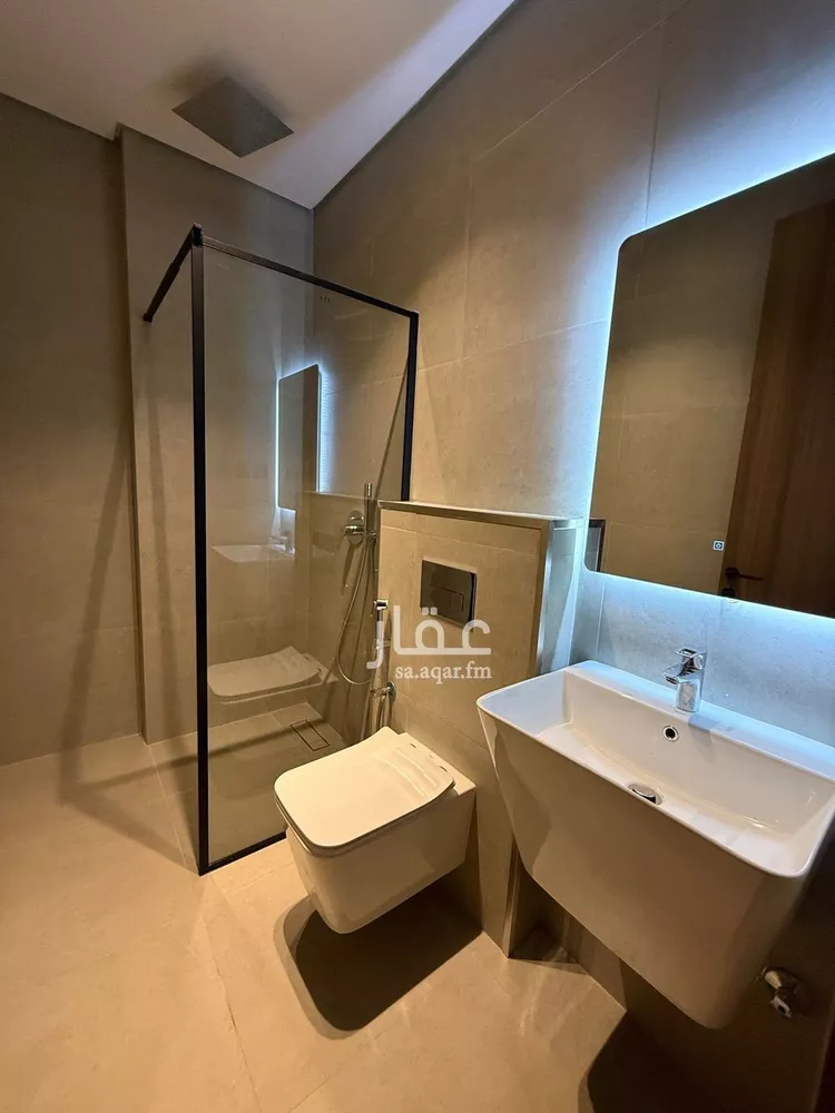 شقة للبيع في شارع الامير عبدالعزيز ابن فهد ابن عبدالعزيز, حي الحزام الذهبي, مدينة الخبر, المنطقة الشرقية صورة 3