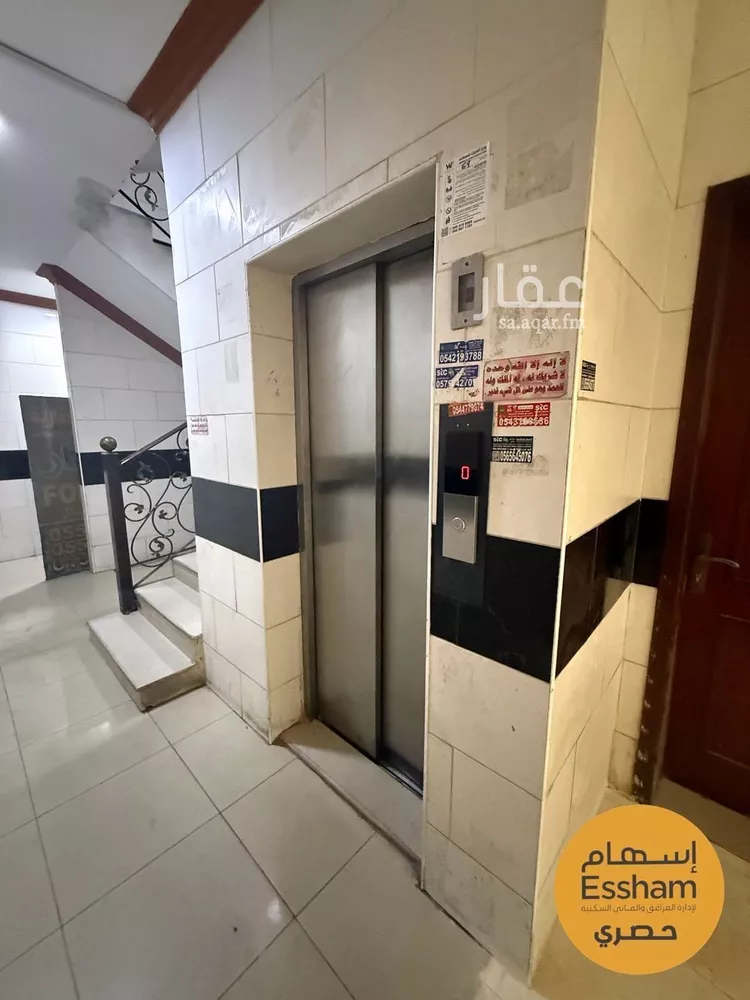 عمارة للبيع في شارع الرابع, حي الثقبة, مدينة الخبر, المنطقة الشرقية صورة 2