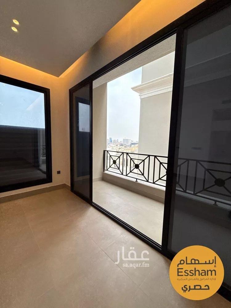 شقة للبيع في شارع الامير عبدالعزيز ابن فهد ابن عبدالعزيز, حي الحزام الذهبي, مدينة الخبر, المنطقة الشرقية صورة 2
