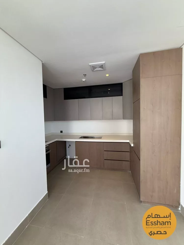 شقة للبيع في شارع الامير عبدالعزيز ابن فهد ابن عبدالعزيز, حي الحزام الذهبي, مدينة الخبر, المنطقة الشرقية صورة 2