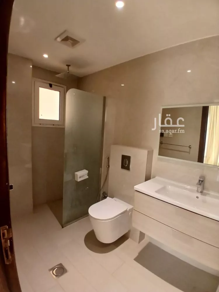 شقة للإيجار في شارع الصندول, حي المنتزة, مدينة الدمام, المنطقة الشرقية صورة 5