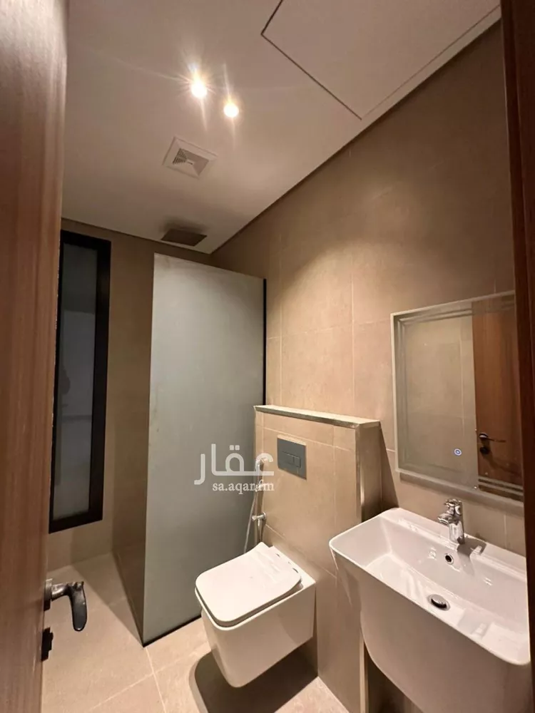 شقة للبيع في شارع الامير عبدالعزيز ابن فهد ابن عبدالعزيز, حي الحزام الذهبي, مدينة الخبر, المنطقة الشرقية 6