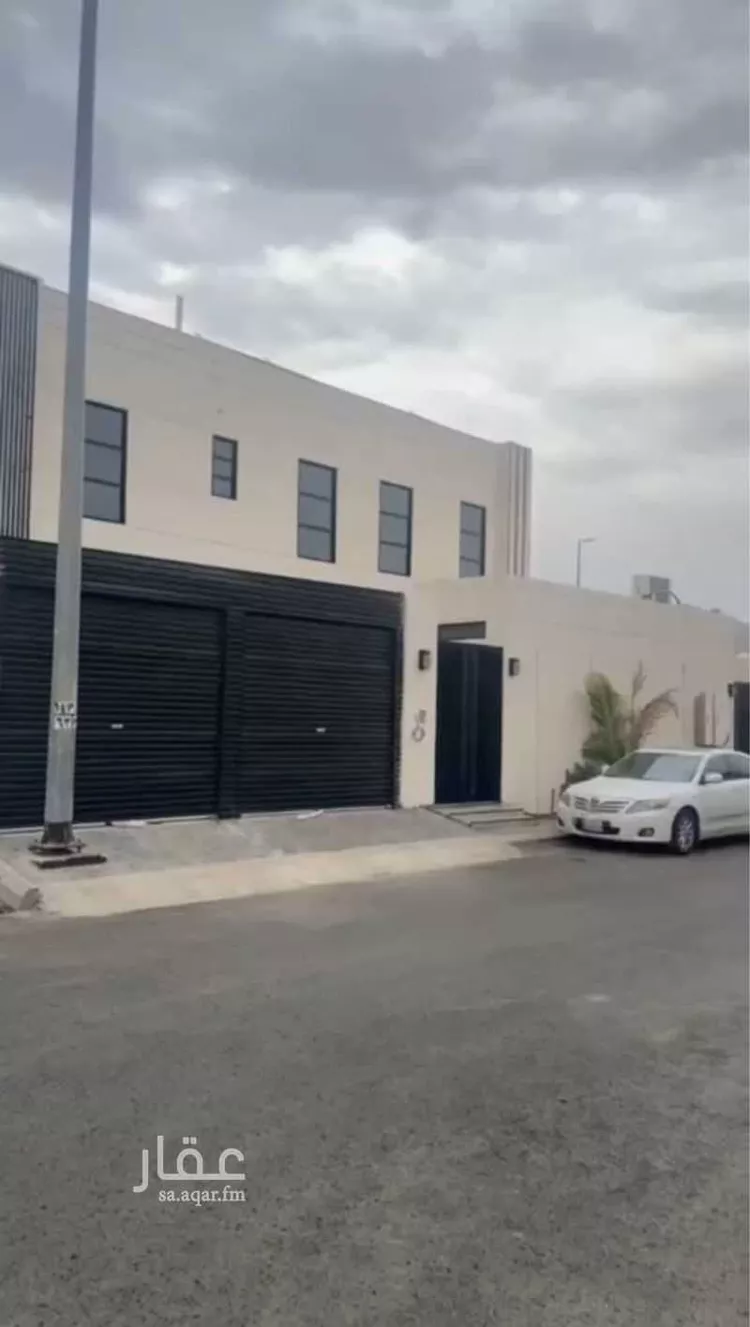 Building for Sale in Medina Warqan