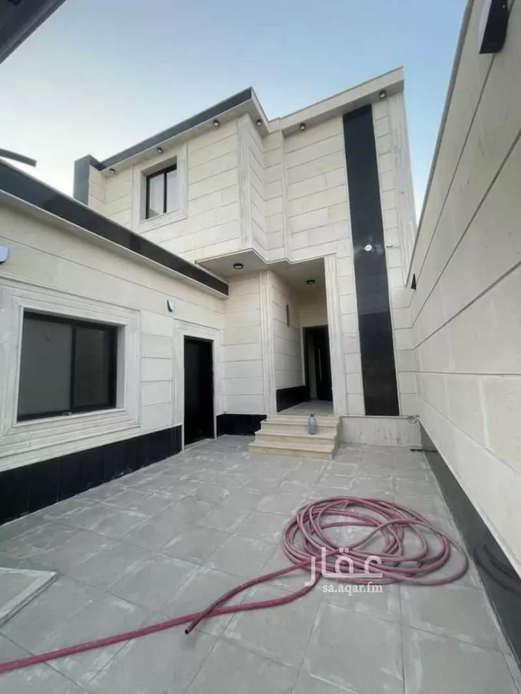 Floor for Sale in Medina Warqan