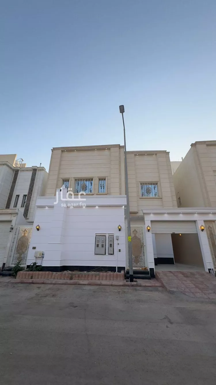 فيلا للبيع في شارع عبدالله بن نصبان, حي الرمال, مدينة الرياض, منطقة الرياض