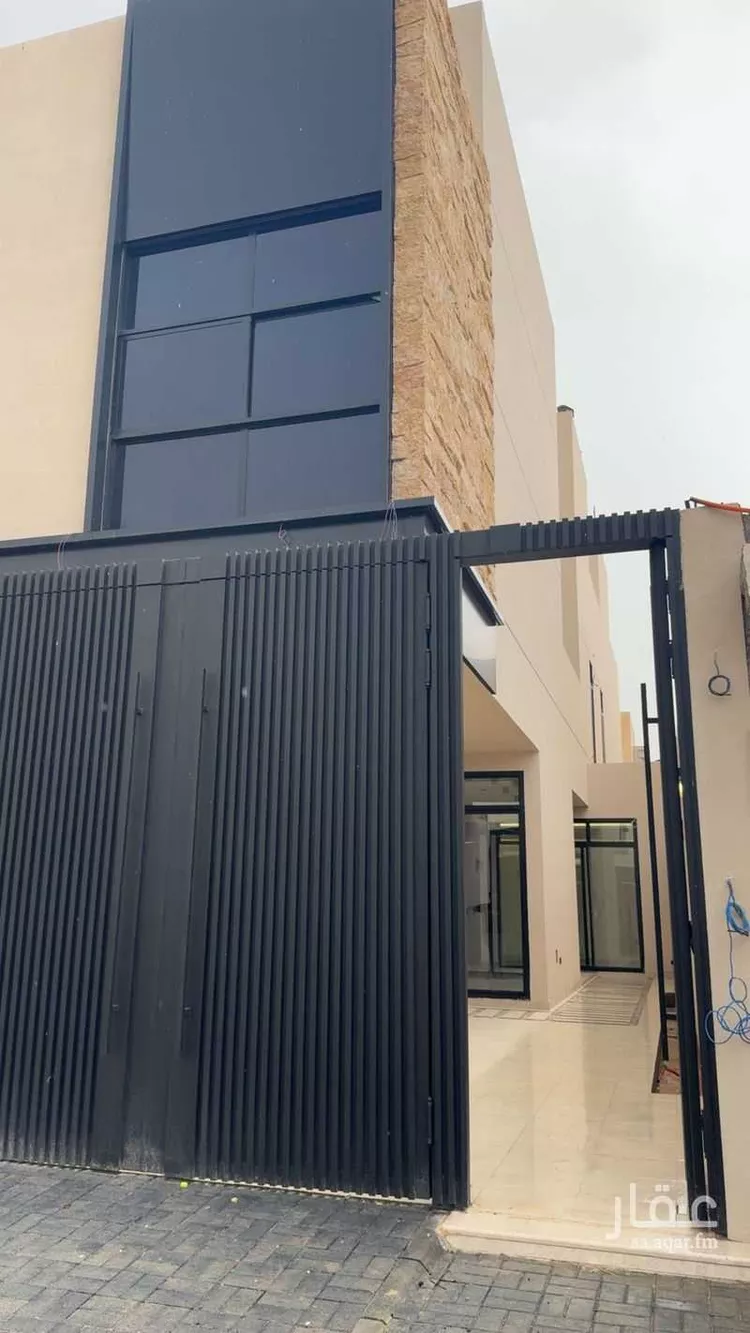 دور للبيع في شارع ابن عبدالبر, حي النزهة, مدينة الرياض, منطقة الرياض 1 صورة