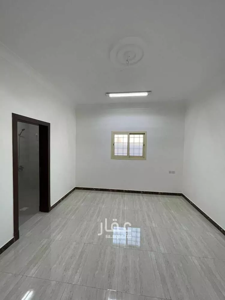 شقة للبيع في شارع ضاحية, حي العزيزية, مدينة الرياض, منطقة الرياض صورة 3