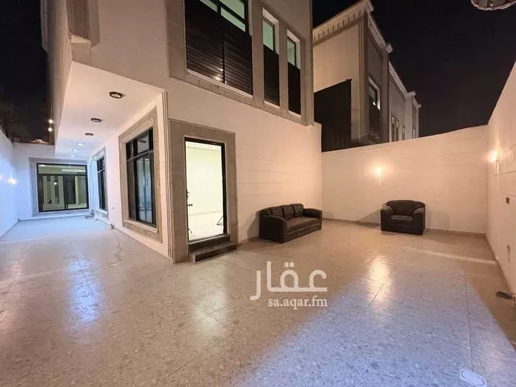 فيلا للبيع في شارع بديع الزمان الهمذاني, حي المنار, مدينة الدمام, المنطقة الشرقية صورة 3