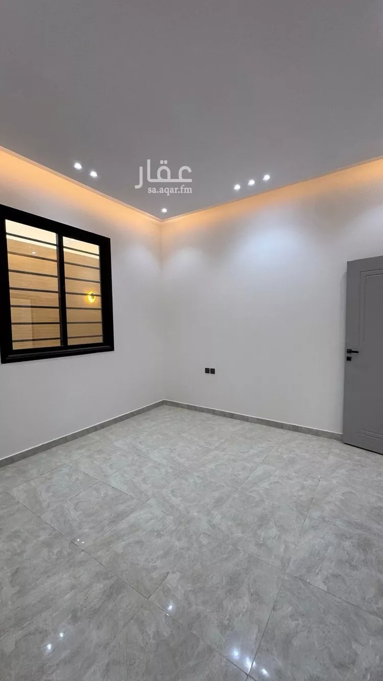 فيلا للبيع في شارع علي حسن, حي النظيم, مدينة الرياض, منطقة الرياض صورة 3