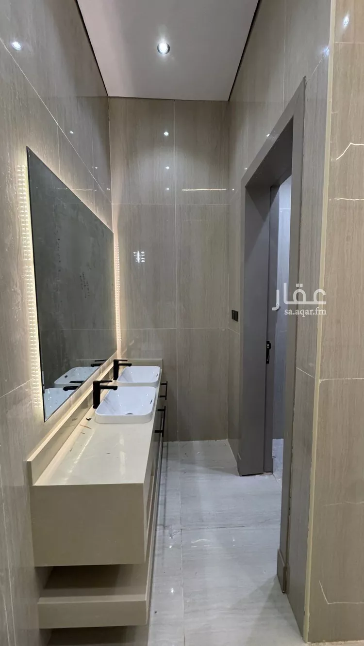 فيلا للبيع في شارع علي حسن, حي النظيم, مدينة الرياض, منطقة الرياض صورة 4