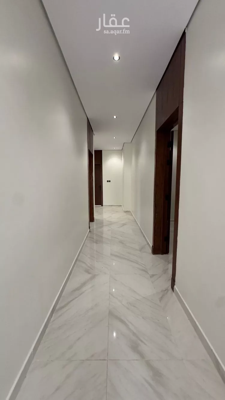 فيلا للبيع في شارع أبي الفتوح الهمذاني, حي الخليج, مدينة الرياض, منطقة الرياض صورة 5