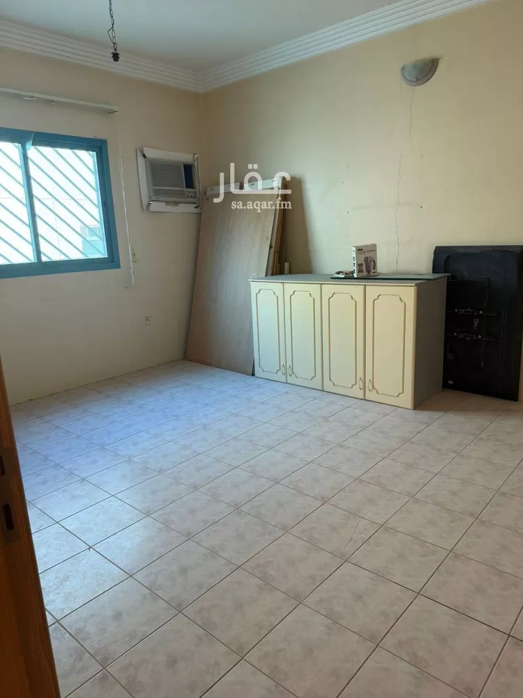 فيلا للبيع في شارع عيسى بن إسماعيل, حي الملك فيصل, مدينة الرياض, منطقة الرياض صورة 5