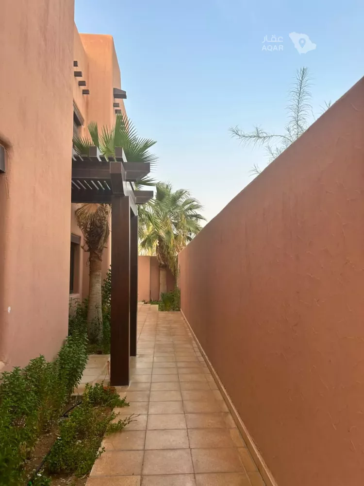 فيلا للبيع في شارع الملقاه 370, حي الملقا, مدينة الدرعية, منطقة الرياض صورة 2