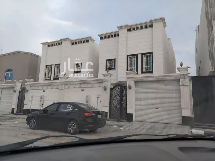 فيلا للبيع في شارع جازان, حي ضاحية الملك فهد, مدينة الدمام, المنطقة الشرقية