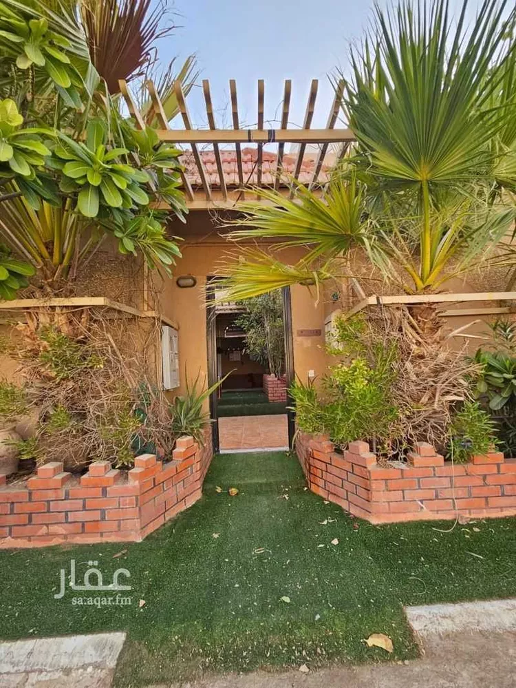 فيلا للبيع في شارع منصور الحميلي, حي الإسكان, مدينة بريدة, منطقة القصيم صورة 2