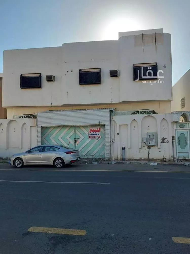 فيلا للبيع في شارع رافع ابن عمرو, حي القبلتين, مدينة المدينه المنوره, منطقة المدينة المنورة