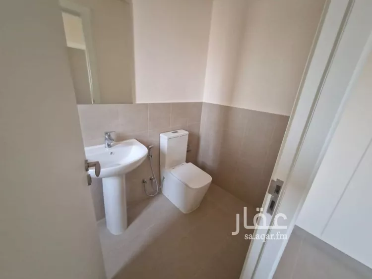 فيلا للإيجار في شارع رقم 2025, حي سدرة, مدينة الرياض, منطقة الرياض صورة 2