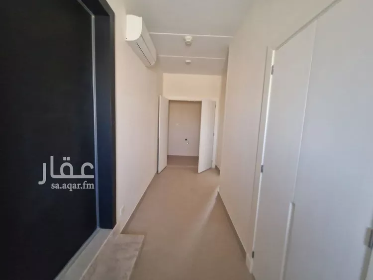 فيلا للإيجار في شارع رقم 2025, حي سدرة, مدينة الرياض, منطقة الرياض 16