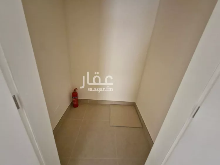 فيلا للإيجار في شارع رقم 2025, حي سدرة, مدينة الرياض, منطقة الرياض 24