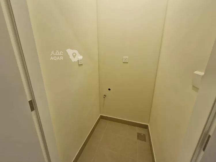 فيلا للإيجار في شارع رقم 2022, حي سدرة, مدينة الرياض, منطقة الرياض 15