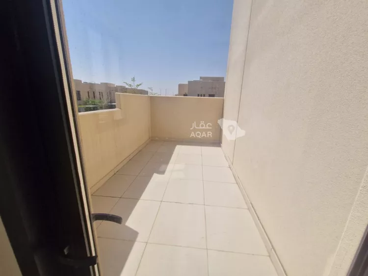 فيلا للبيع في شارع رقم 1072, حي سدرة, مدينة الرياض, منطقة الرياض 24