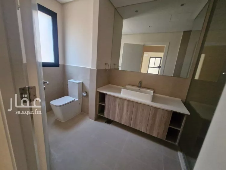 فيلا للإيجار في شارع رقم 2025, حي سدرة, مدينة الرياض, منطقة الرياض 18