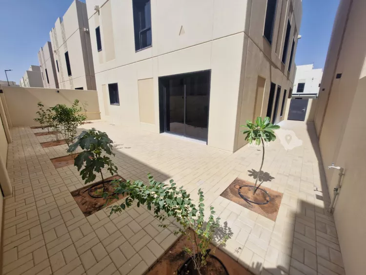Villa for Rent in Riyadh Al Munsiyah ุตูุฑุฉ 2