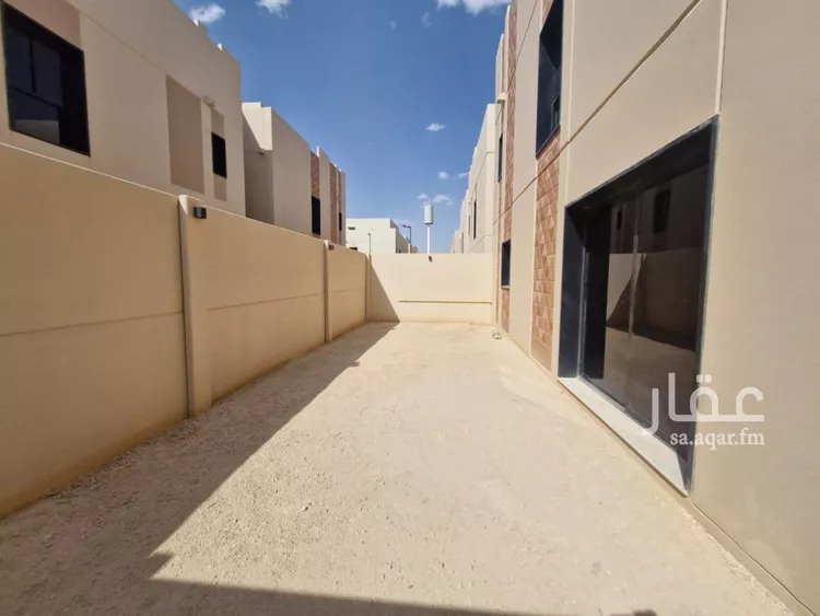 فيلا للإيجار في شارع رقم 2025, حي سدرة, مدينة الرياض, منطقة الرياض 23