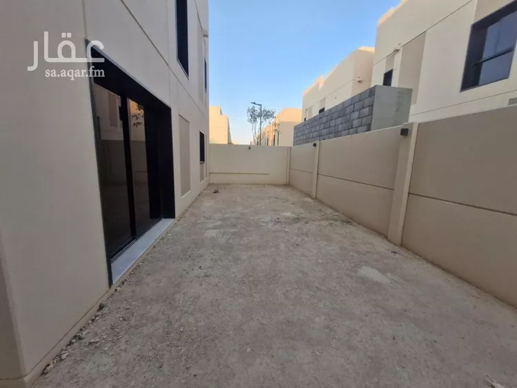 فيلا للإيجار في شارع رقم 2026, حي سدرة, مدينة الرياض, منطقة الرياض 25