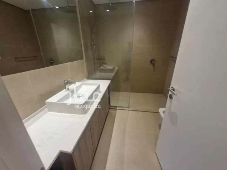 فيلا للبيع في شارع رقم 2022, حي سدرة, مدينة الرياض, منطقة الرياض 8