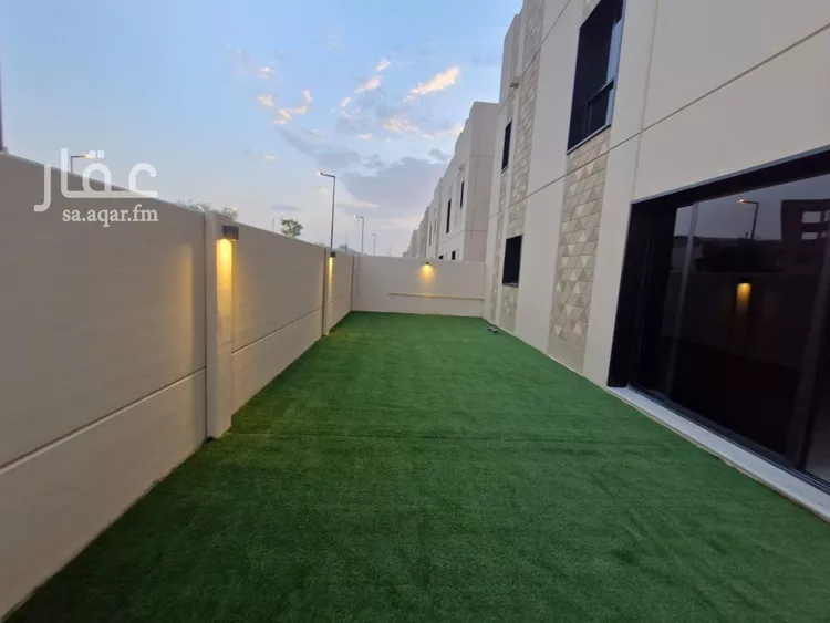 فيلا للإيجار في شارع رقم 2024, حي سدرة, مدينة الرياض, منطقة الرياض 3