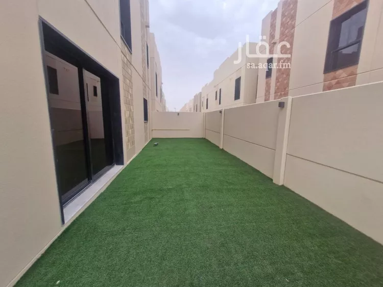 فيلا للإيجار في شارع رقم 2026, حي سدرة, مدينة الرياض, منطقة الرياض 24