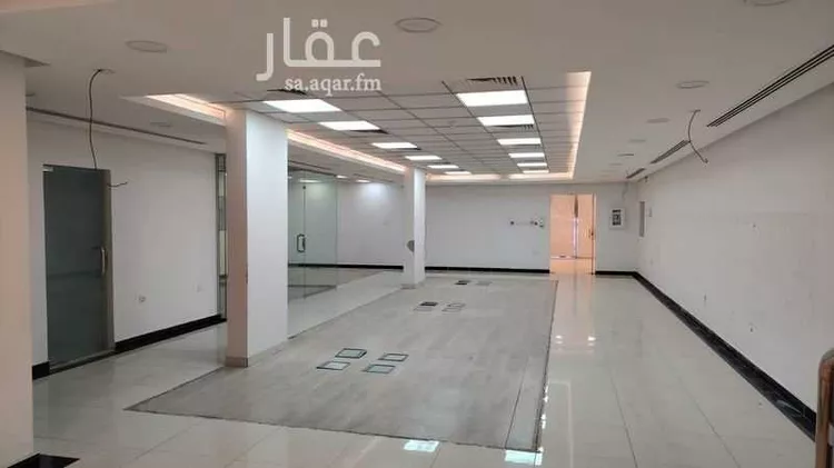 محل للإيجار في شارع الامام عبدالله بن سعود بن عبدالعزيز الفرعى, حي إشبيلية, مدينة الرياض, منطقة الرياض 1 صورة