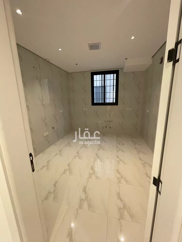 دور للبيع في شارع عبدالله بن جاسر, حي الرمال, مدينة الرياض, منطقة الرياض صورة 5