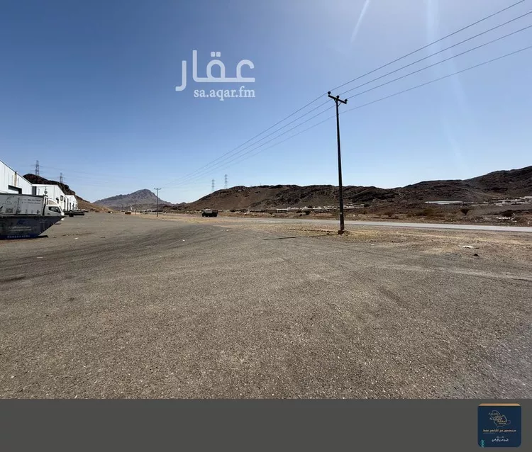 مستودع للإيجار في شارع طريق تبوك, حي القبيبة, مدينة المدينة المنورة, منطقة المدينة المنورة 14