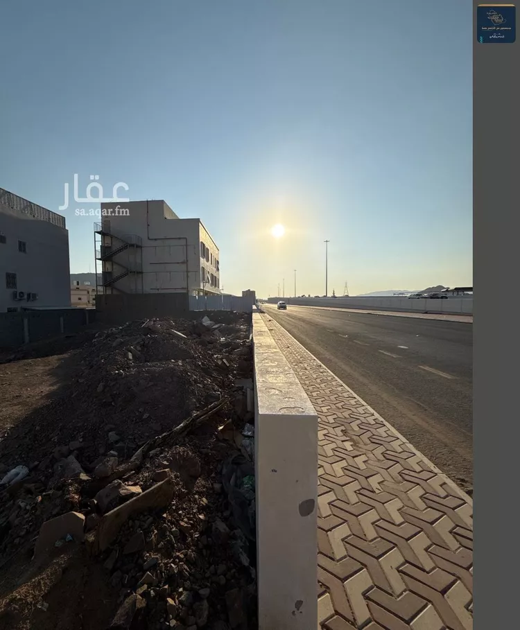 أرض للبيع في شارع طريق الهجرة, حي أبوبريقاء, مدينة المدينة المنورة, منطقة المدينة المنورة 9