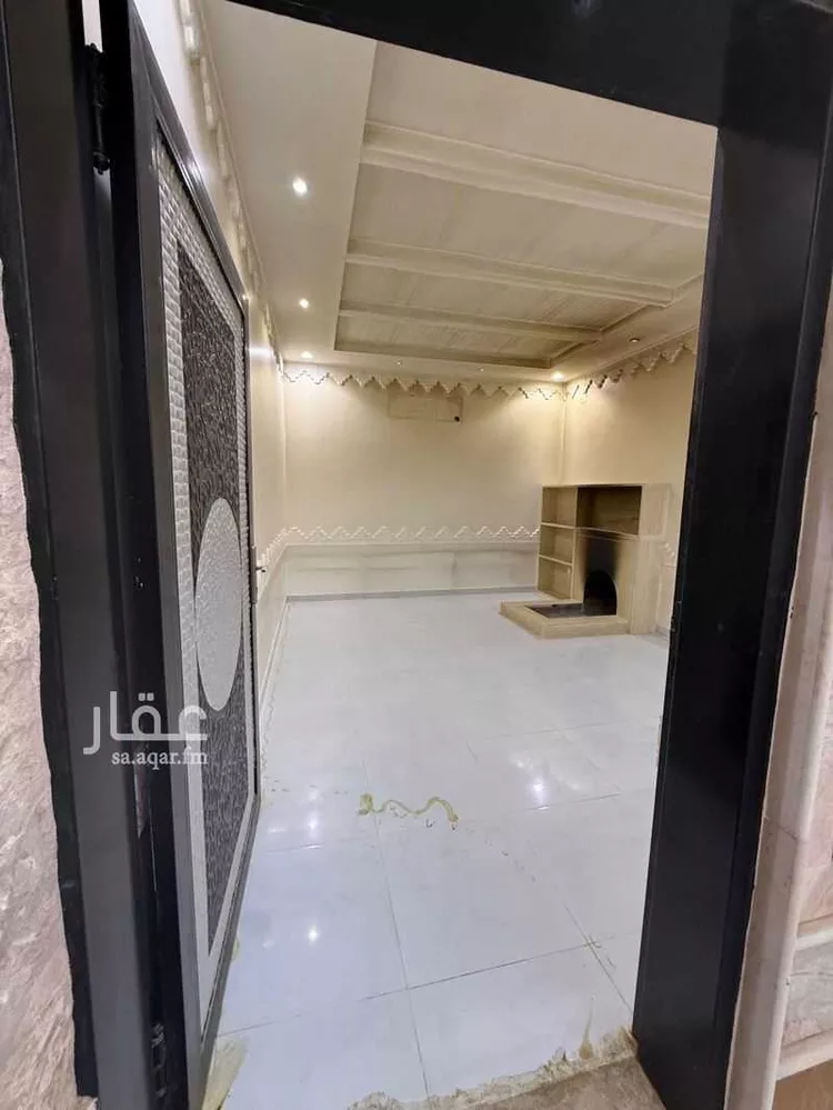 Floor for Sale in Al Muzahimiyah Al GhatGhat صورة 3