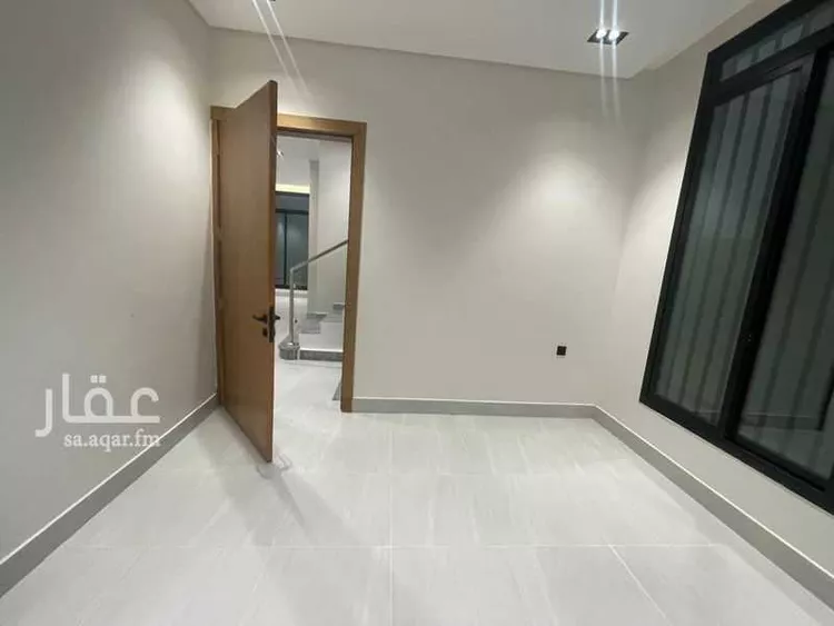 فيلا للبيع في شارع عبدالله بن حلوان, حي العريجاء الغربي, مدينة الرياض, منطقة الرياض صورة 3