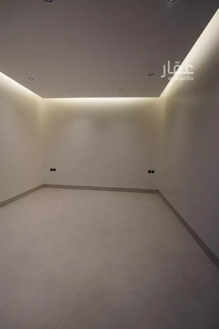 فيلا للبيع في شارع أحمد بن الصقر, حي العارض, مدينة الرياض, منطقة الرياض 9