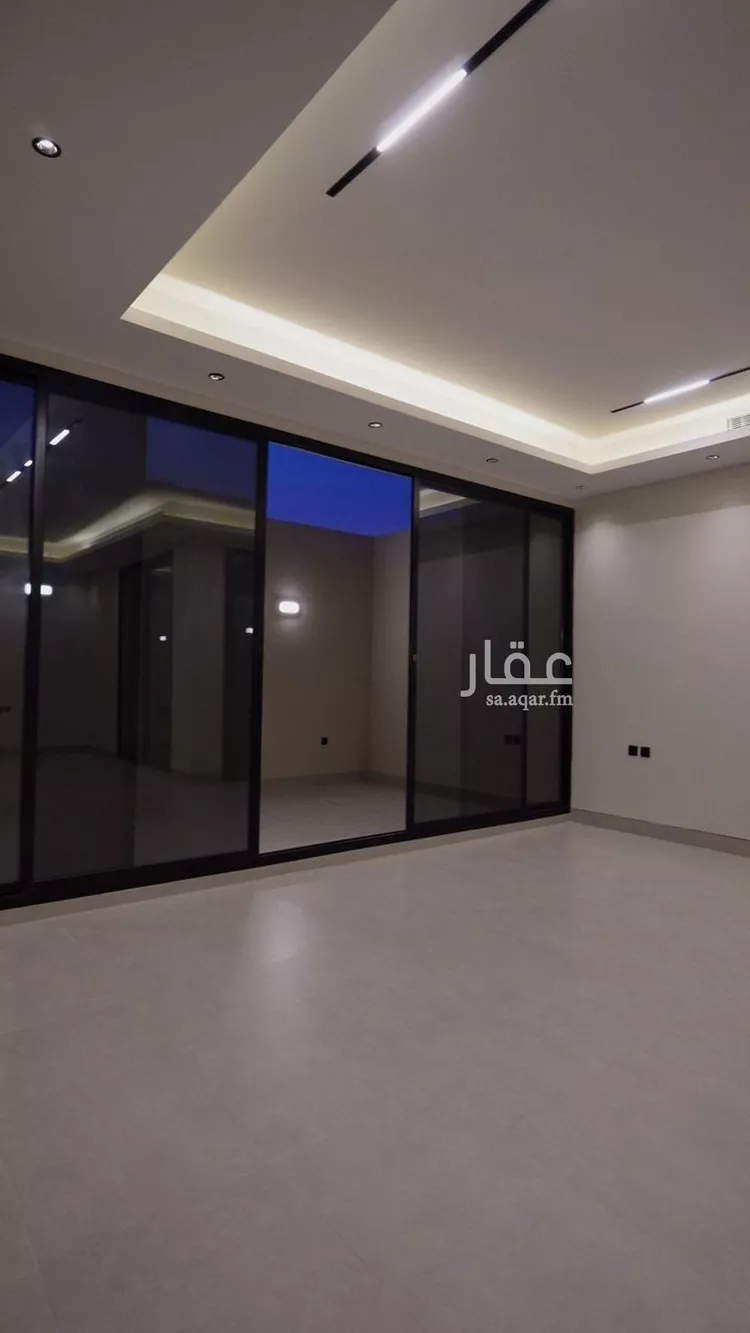 فيلا للبيع في شارع أحمد بن الصقر, حي العارض, مدينة الرياض, منطقة الرياض 11