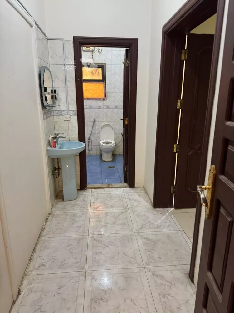 شقة للإيجار في شارع أبي حيان الغرناطي, حي الملك عبدالعزيز, مدينة الرياض, منطقة الرياض 4