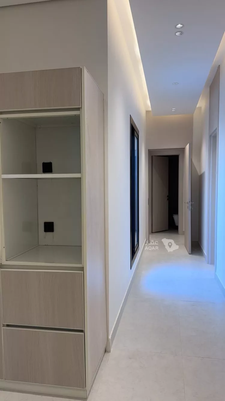 Floor for Rent in Riyadh Al Arid 6
