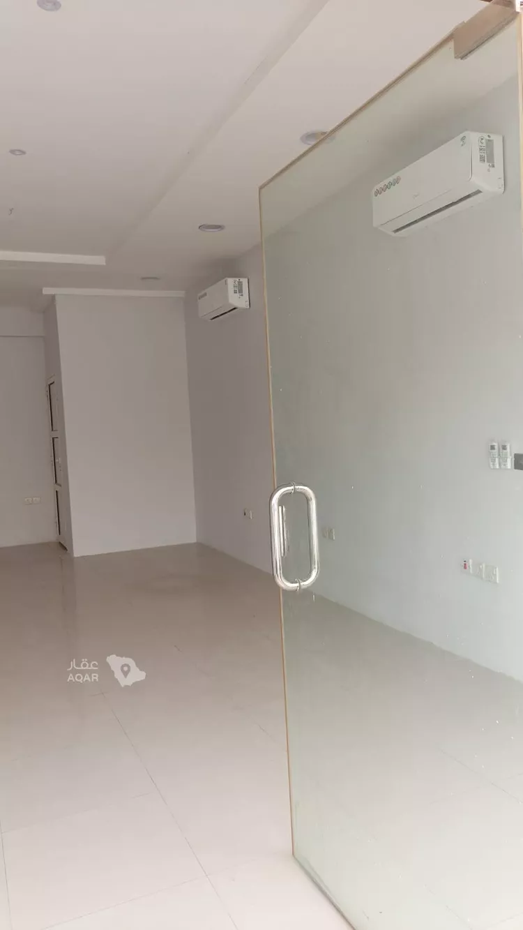 محل للإيجار في شارع احمد بن سعيد ابن الهندي, حي العارض, مدينة الرياض, منطقة الرياض صورة 2