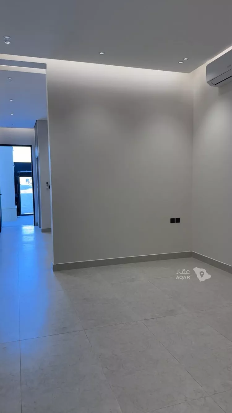 Floor for Rent in Riyadh Al Arid 7