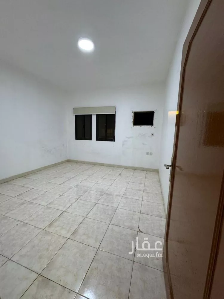 شقة للإيجار في شارع حارثه بن عدي, حي الوزارات, مدينة الرياض, منطقة الرياض صورة 2