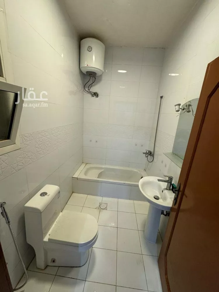 شقة للإيجار في شارع حارثه بن عدي, حي الوزارات, مدينة الرياض, منطقة الرياض صورة 5